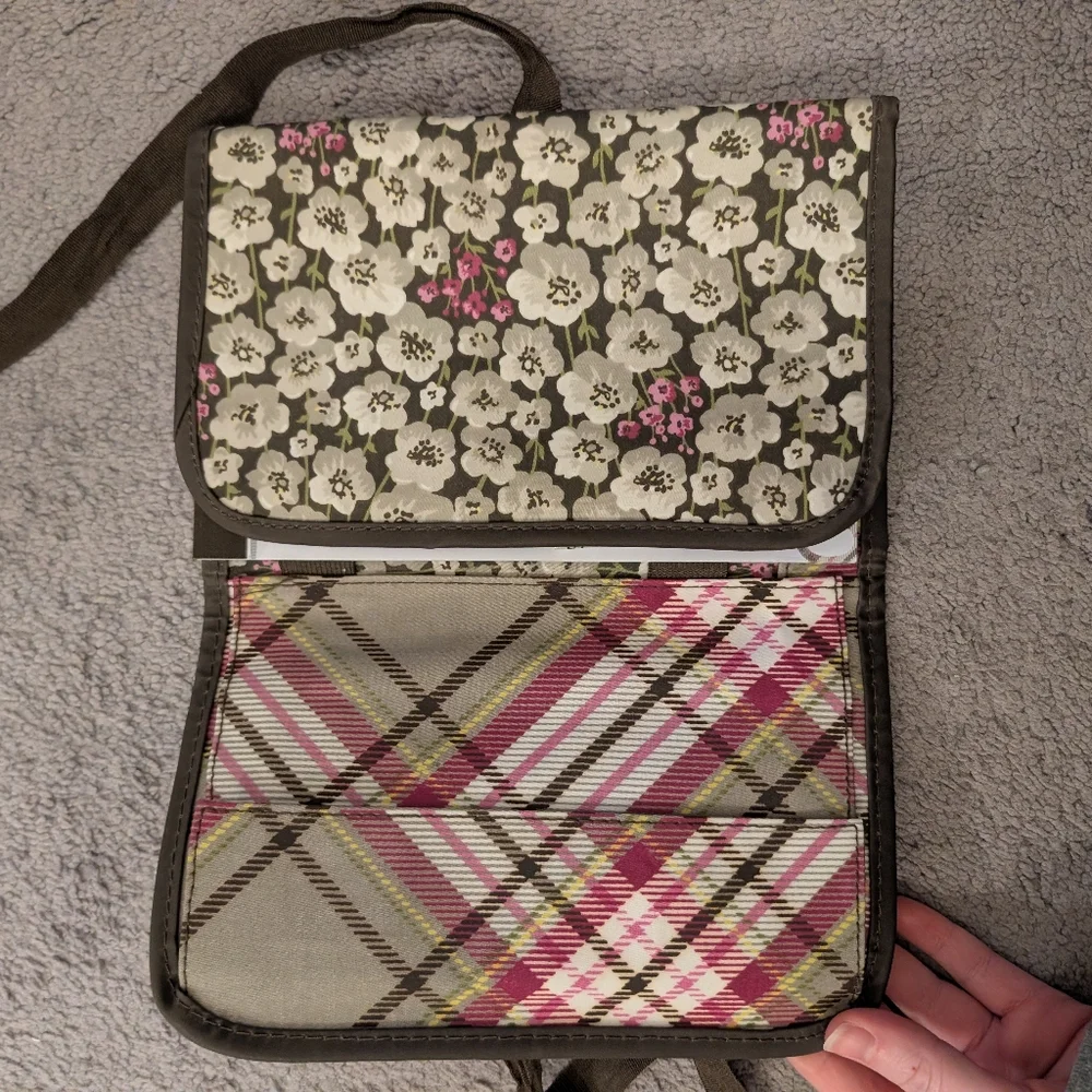 Thirty-One Brown Floral Envelope Trifold Notebook Holder